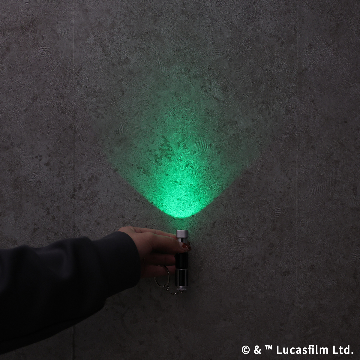 STAR WARS 光るライトセーバーキーリング ヨーダ