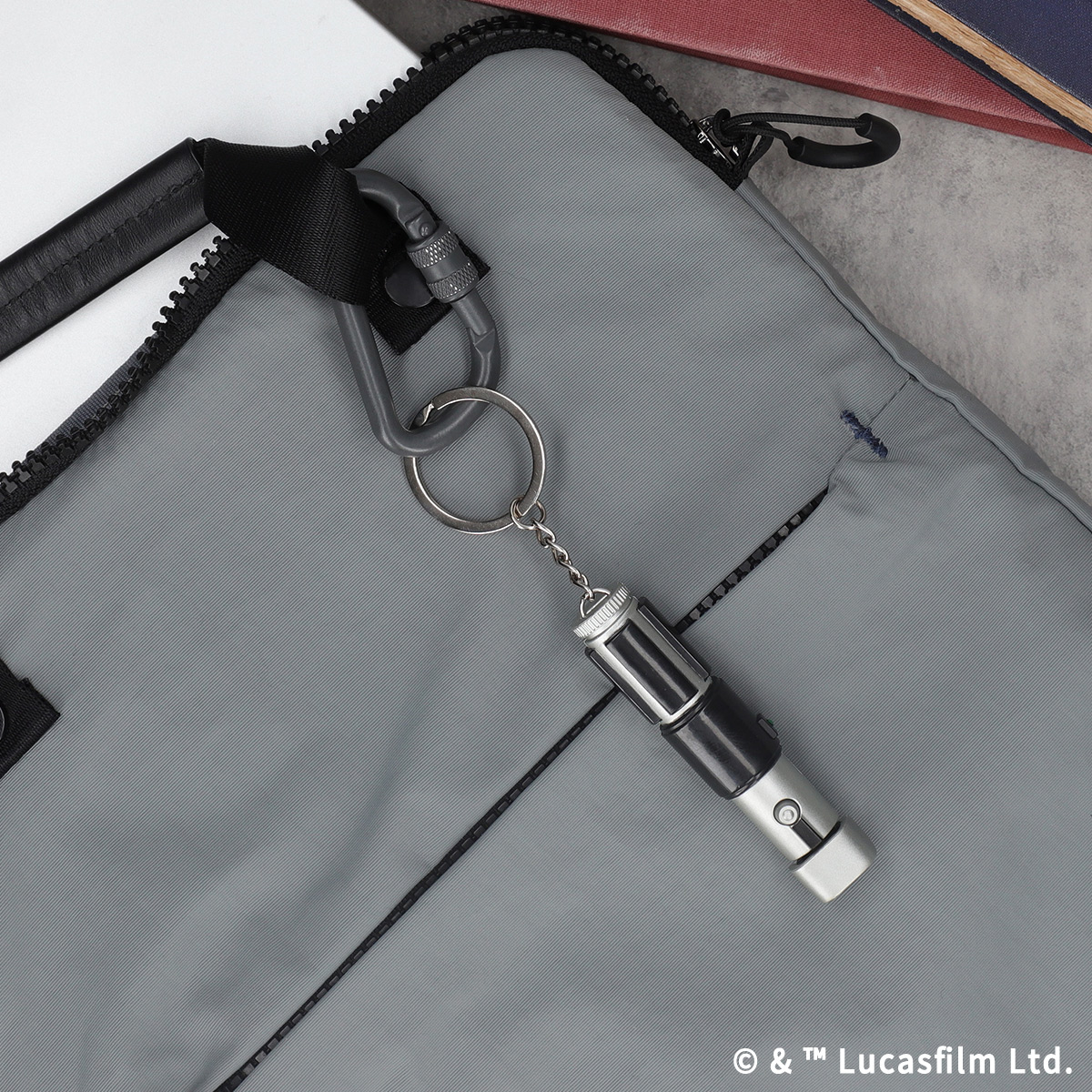 STAR WARS 光るライトセーバーキーリング ヨーダ