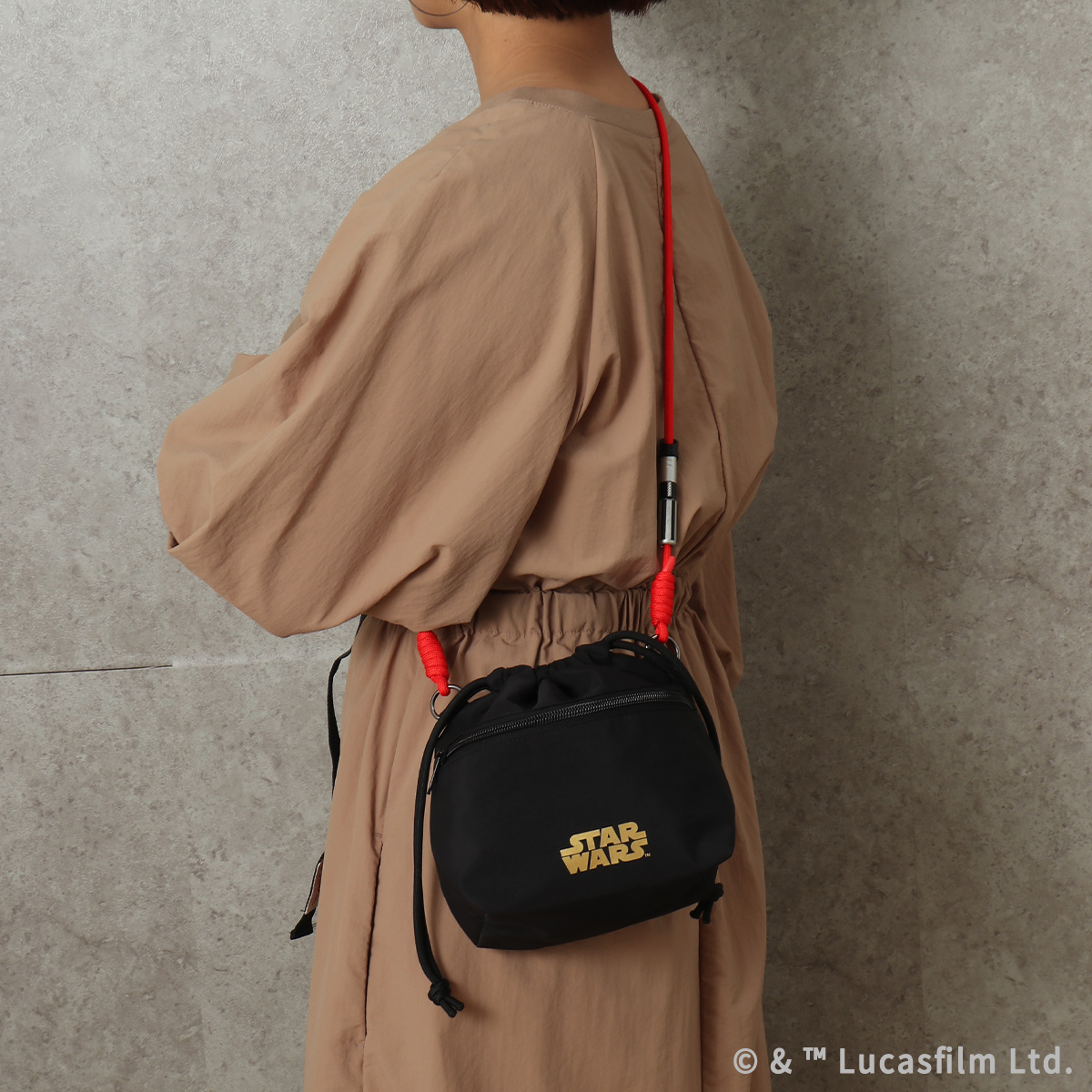 STAR WARS ライトセーバー 巾着ショルダーバッグ ダース・ベイダー