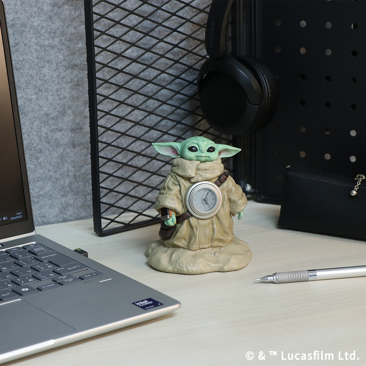 STAR WARS: THE MANDALORIAN AND GROGU 置時計 グローグー | スター