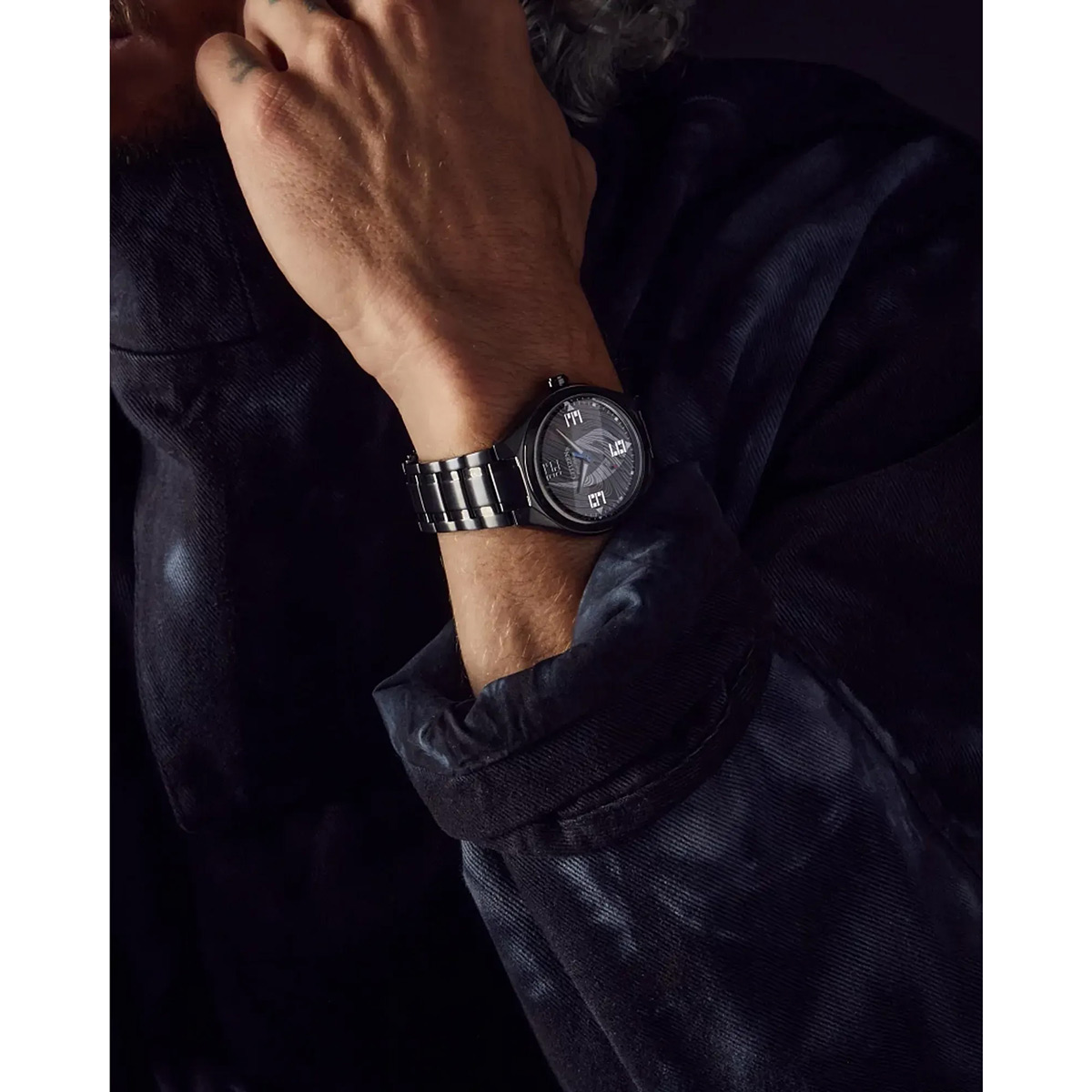 シチズン エコ・ドライブ Mandalorian AW2045-57W