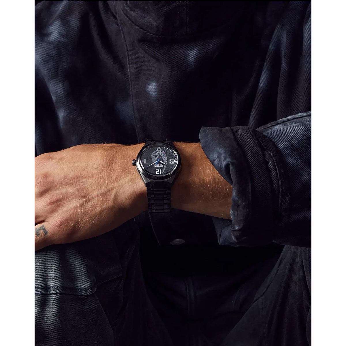 シチズン エコ・ドライブ Mandalorian AW2045-57W