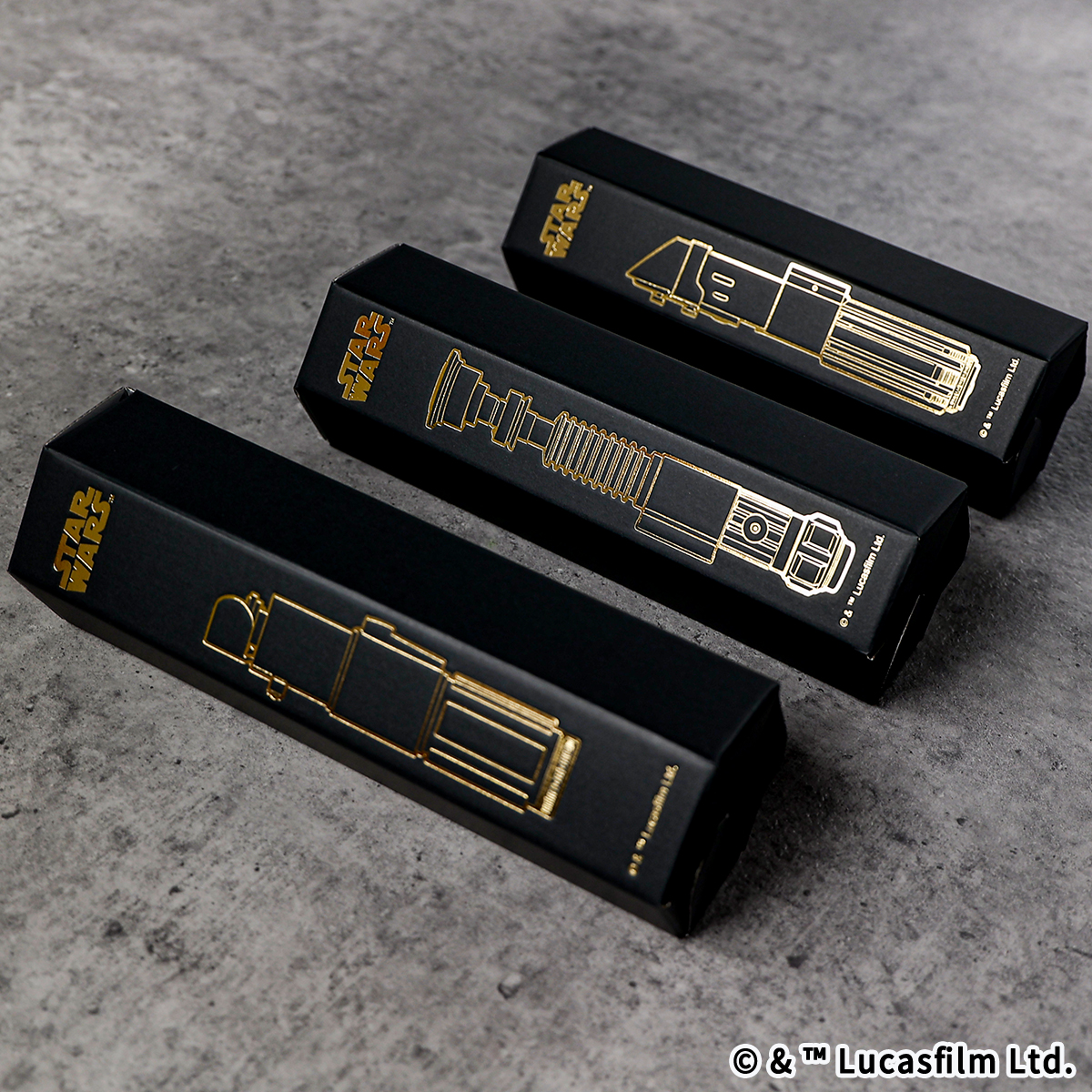 STAR WARSライトセーバーBOX入り 蓄光Tシャツ ヨーダ